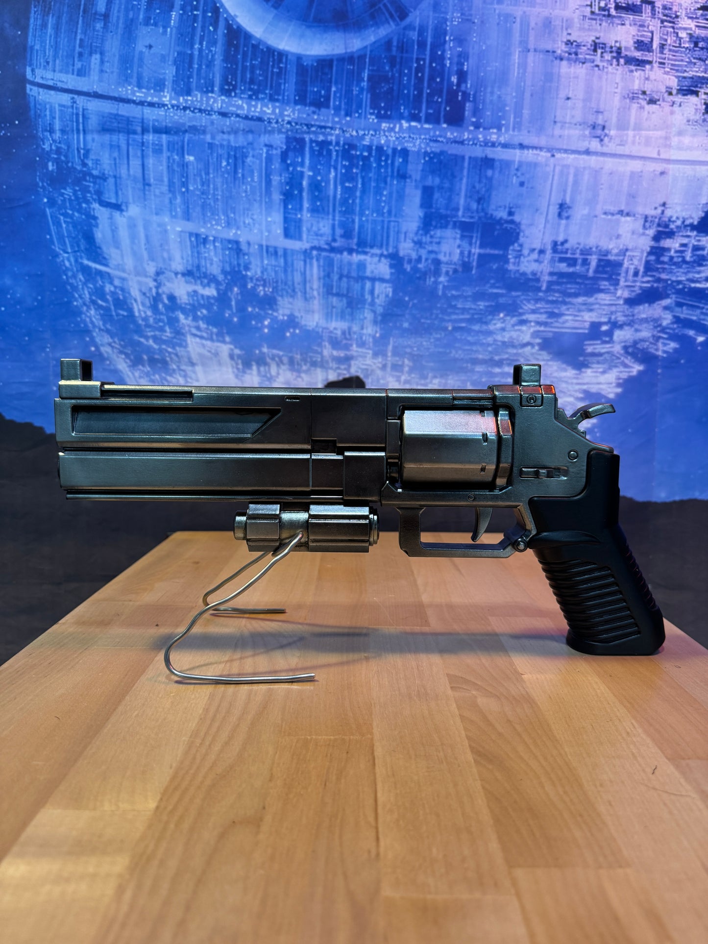 Helldivers II - P4 Senator revolver